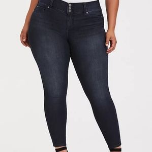 Torrid Super Stretch Jeggings Dark Wash size 20 tall